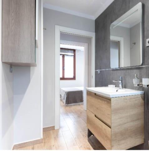 A Tan Solo 800 Metros De San Mames Lägenhet Bilbao Exteriör bild
